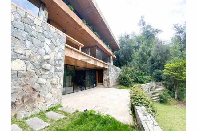 ARRIENDO CASA VITACURA LO CURRO CONDOMINIO