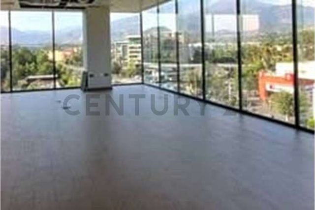 OFICINA EN ARRIENDO AV. LA DEHESA EXCELENTE UBICACION