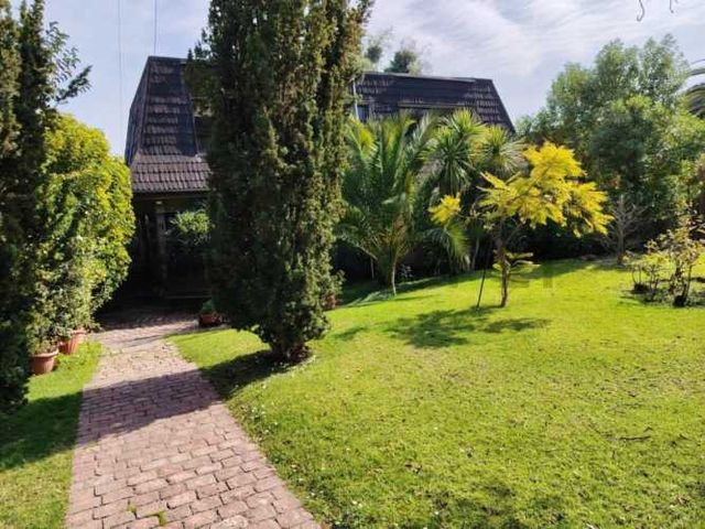 Hermosa y gran casa en condominio la Reina Alta