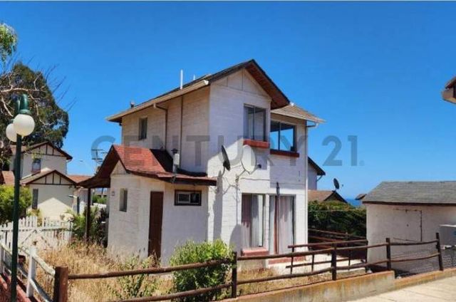 SE VENDE CASA EN CONDOMINIO - EL QUISCO