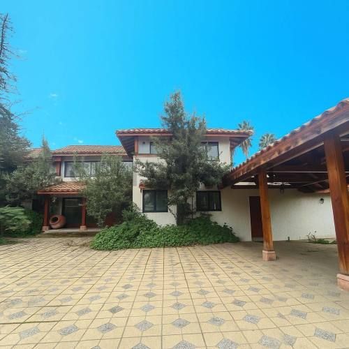 SE VENDE CASA CONDOMINIO EL ALGARROBAL - COLINA