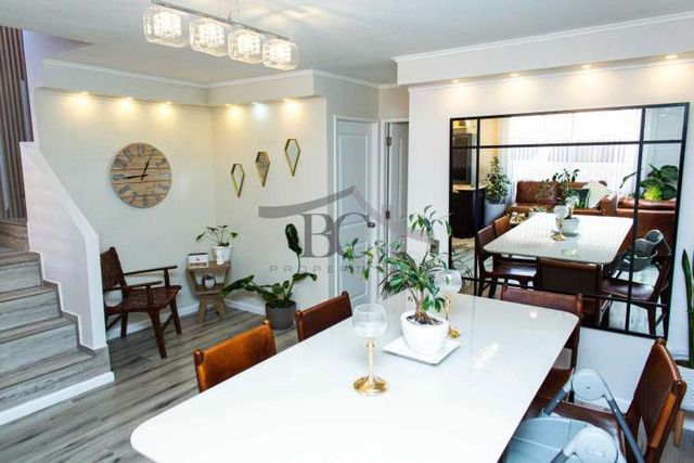 Se vende casa de lujo en condominio 5D 3B. (123073)