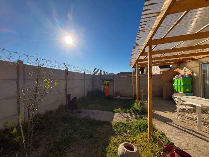 LINDA CASA EN VENTA EN CONDOMINIO NOVA HACIENDA, COQUIMBO.