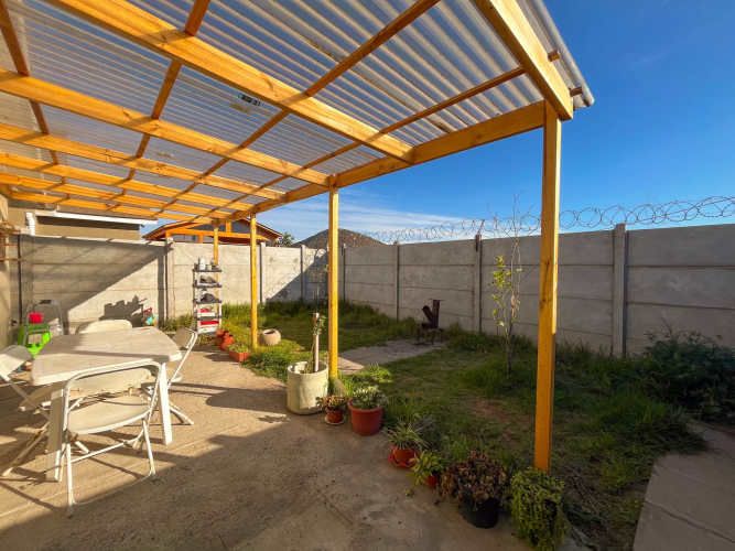 LINDA CASA EN VENTA EN CONDOMINIO NOVA HACIENDA, COQUIMBO.