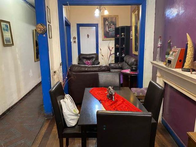 Cercana A Metro Hospitales, Casa Solida. Cod. 1215