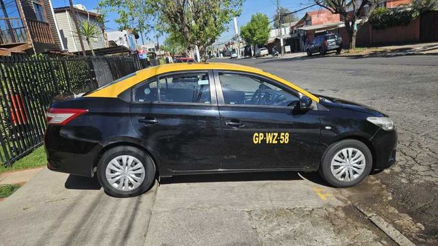 Taxi Básico Toyota Yaris 2018