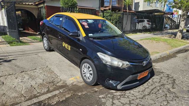 Taxi Básico Toyota Yaris 2018