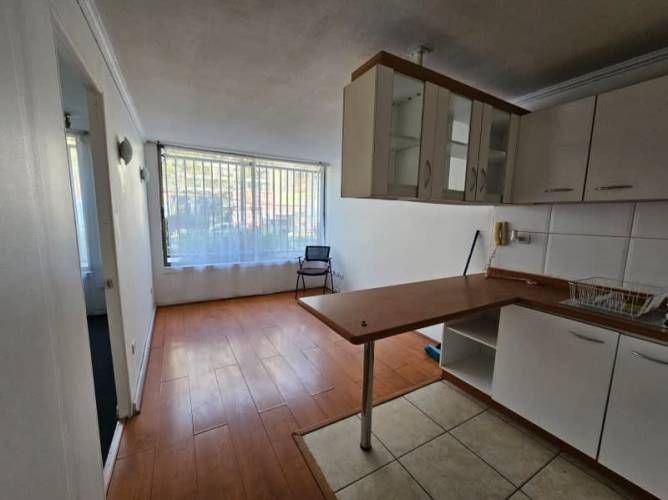 VENTA 1 DORMITORIO CON BODEGA,  1° PISO. SANTIAGO