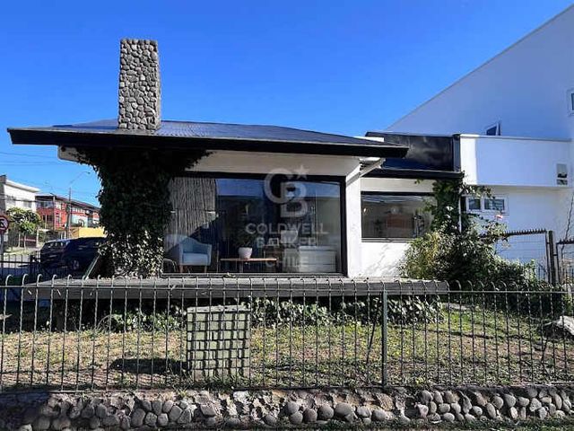 Casa en esquina para oficinas | Céntrica