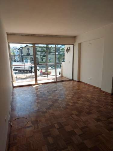 Arriendo de Departamento Soleado en centro de Viña del Mar