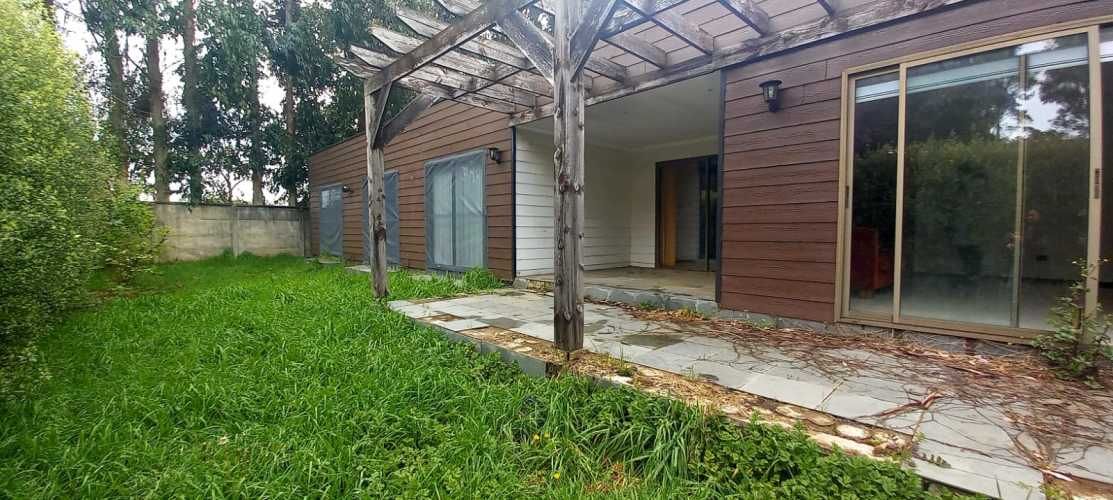 Se vende propiedad en sector Angachilla