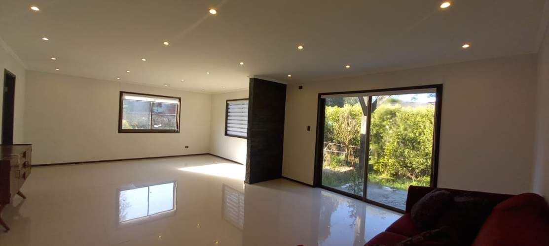 Se vende propiedad en sector Angachilla