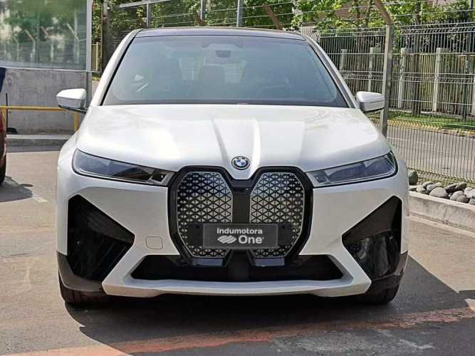 BMW IX 2022