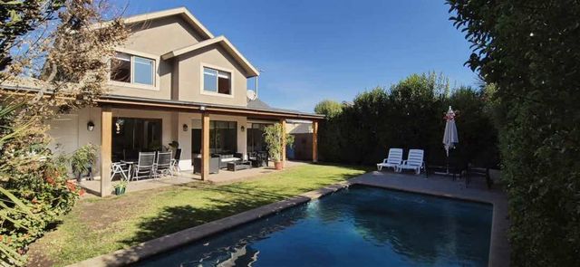 CASA Alcalde Fernando Castillo Velasco / Julia Bernstein - La Reina Alta