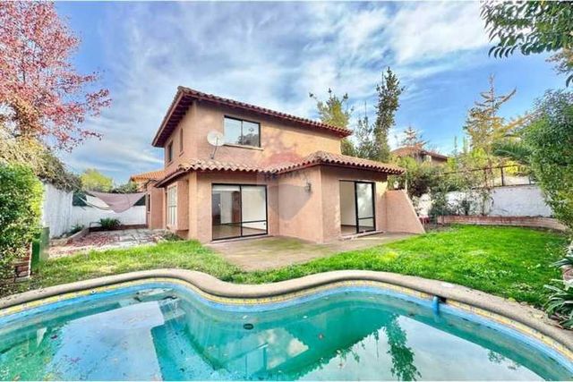 Oportunidad - casa en condominio