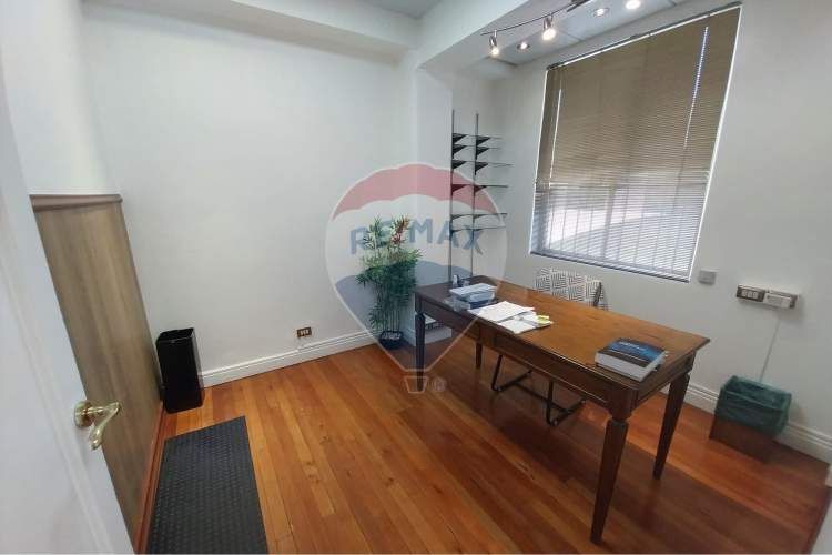 Oportunidad stgo. centro venta oficina 2 amb /1b