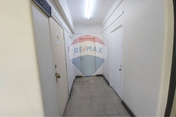 Oportunidad stgo. centro venta oficina 2 amb /1b