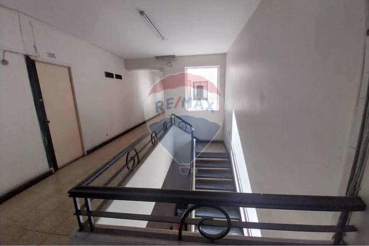 Oportunidad stgo. centro venta oficina 2 amb /1b