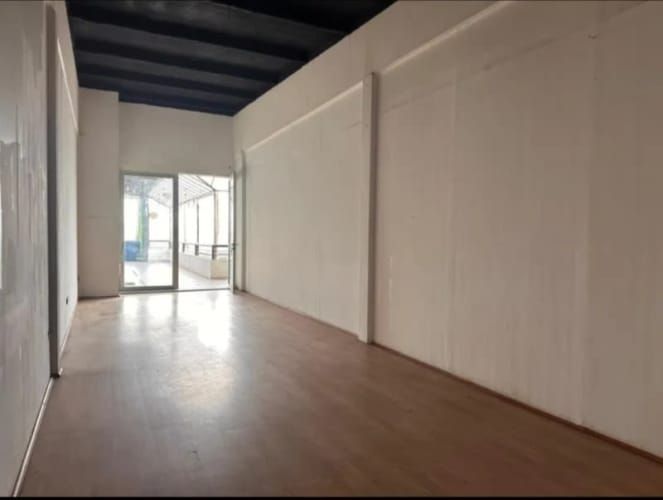 Local CALLE EJÉRCITO ESQUINA AV COLÓN