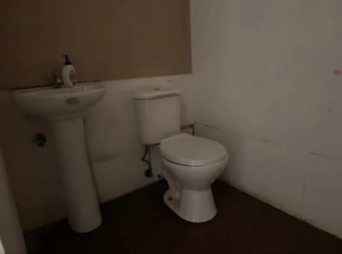 Local CALLE EJÉRCITO ESQUINA AV COLÓN