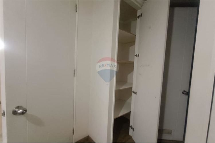 Depto en independencia calle venecia.