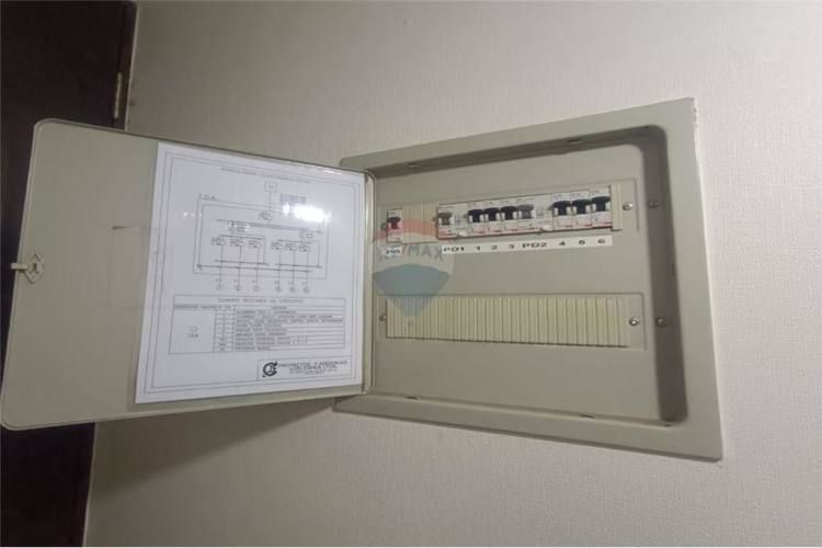 Depto en independencia calle venecia.