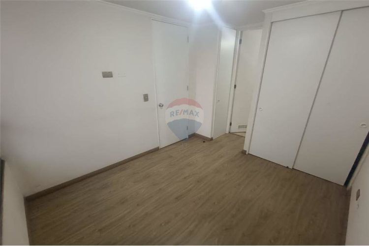 Depto en independencia calle venecia.