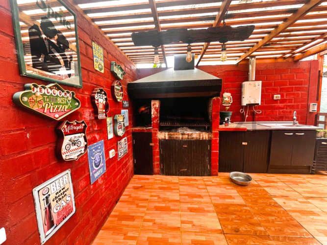 Se vende casa solida, sector Peñuelas