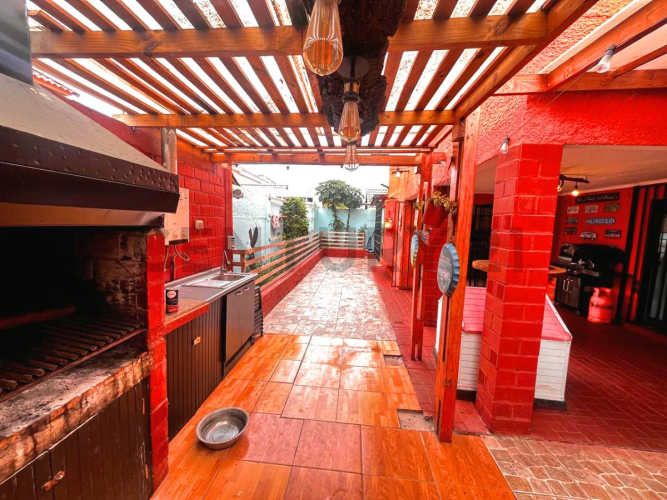 Se vende casa solida, sector Peñuelas