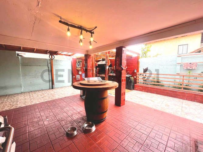 Se vende casa solida, sector Peñuelas