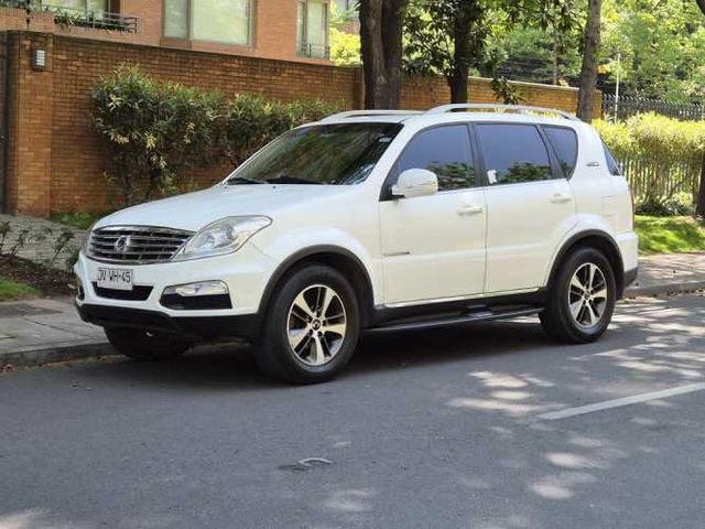 SSANGYONG REXTON AUT 4x4 FULL 2018