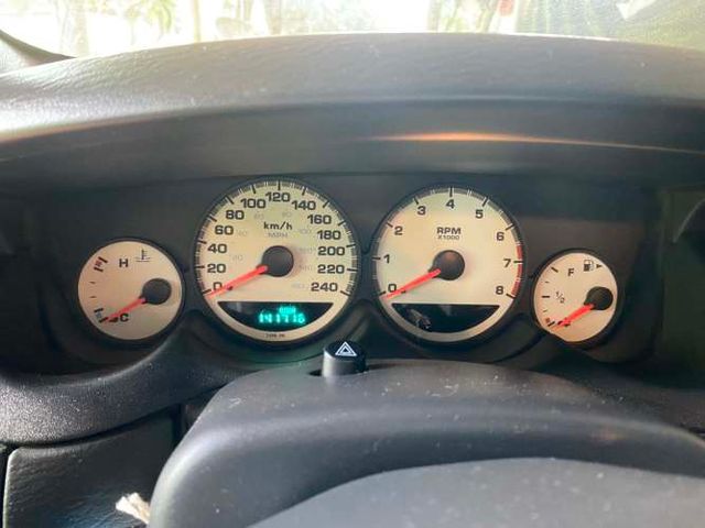 Chrysler neón lx 2.0 año 2002