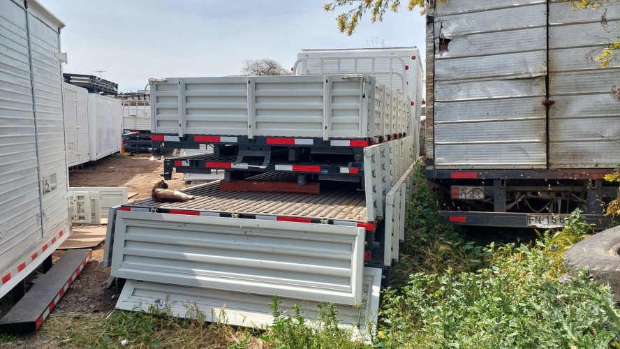 Carrocerías Planas con Barandas de 6.30, 6.60 y 7.00 de largo