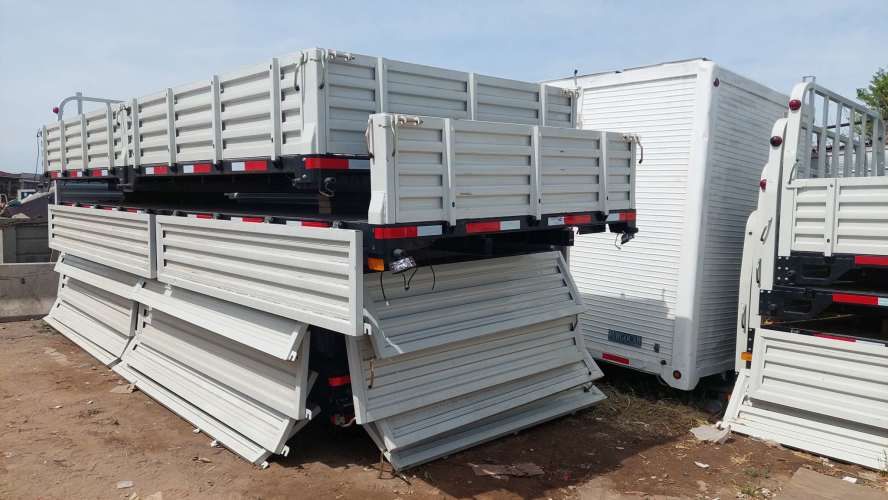 Carrocerías Planas con Barandas de 6.30, 6.60 y 7.00 de largo