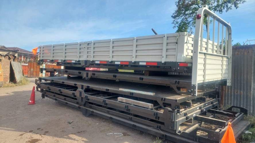 Carrocerías Planas con Barandas de 6.30, 6.60 y 7.00 de largo