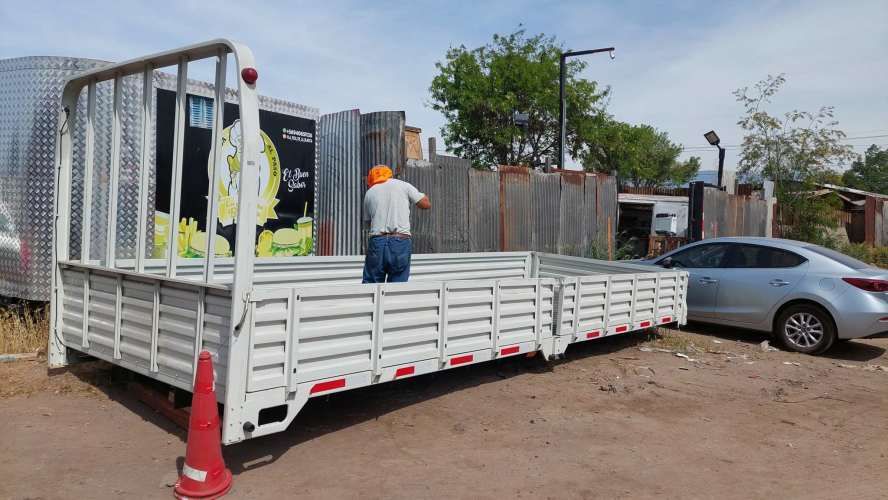 Carrocerías Planas con Barandas de 6.30, 6.60 y 7.00 de largo