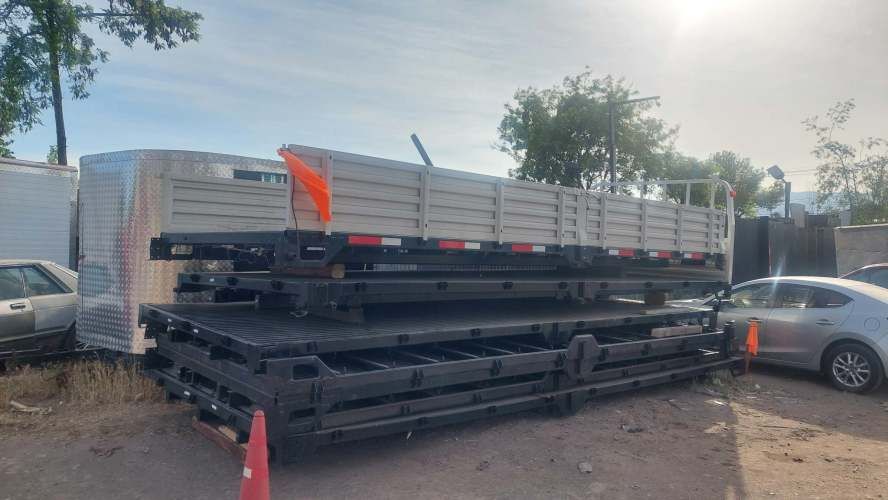 Carrocerías Planas con Barandas de 6.30, 6.60 y 7.00 de largo