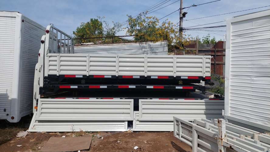 Carrocerías Planas con Barandas de 6.30, 6.60 y 7.00 de largo