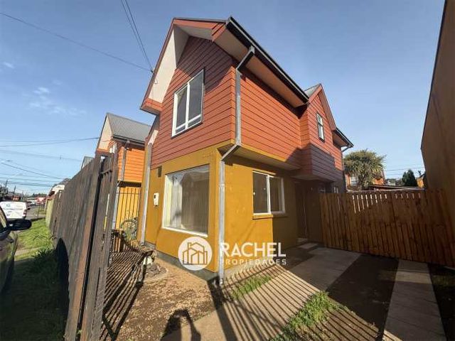 SE VENDE ACOGEDORA CASA DE 3D- Villa Vista Volcán