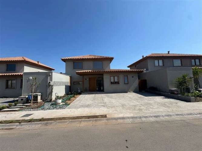 CASA CONDOMINIO LOS NIDALES