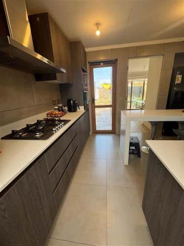 CASA CONDOMINIO LOS NIDALES