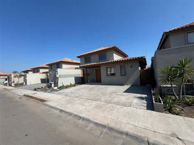 CASA CONDOMINIO LOS NIDALES