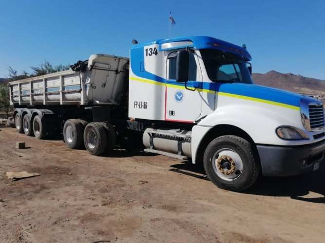 Tracto camion más batea 2013