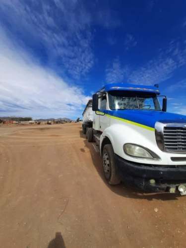 Tracto camion más batea 2013