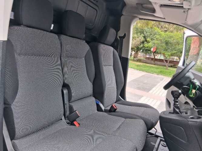 Peugeot Partner 2023, caja 6 marchas