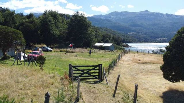 PARCELA Y CASA LAGO GENERAL CARRERA