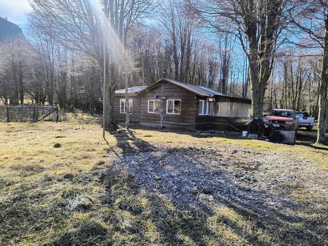 PARCELA Y CASA sector Lago Castor.