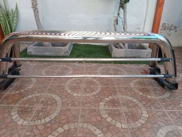 Barra antivuelco  con luz de freno camioneta excelente estado
