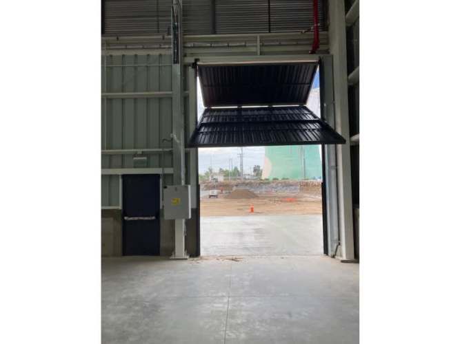 Arriendo bodega de 800 m2 en PI de Lo Espejo.