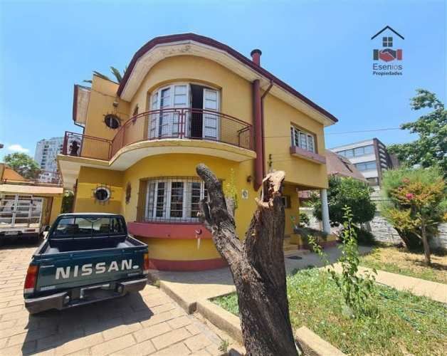 CASA DIAGONAL ORIENTE CON IRARRAZAVAL